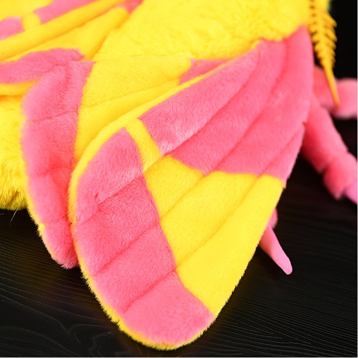 Peluche morbido Rosy Maple Moth 
