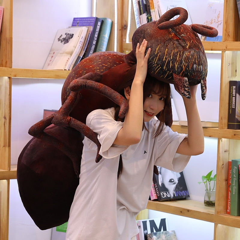 Peluche a forma di formica insetto di dimensioni normali